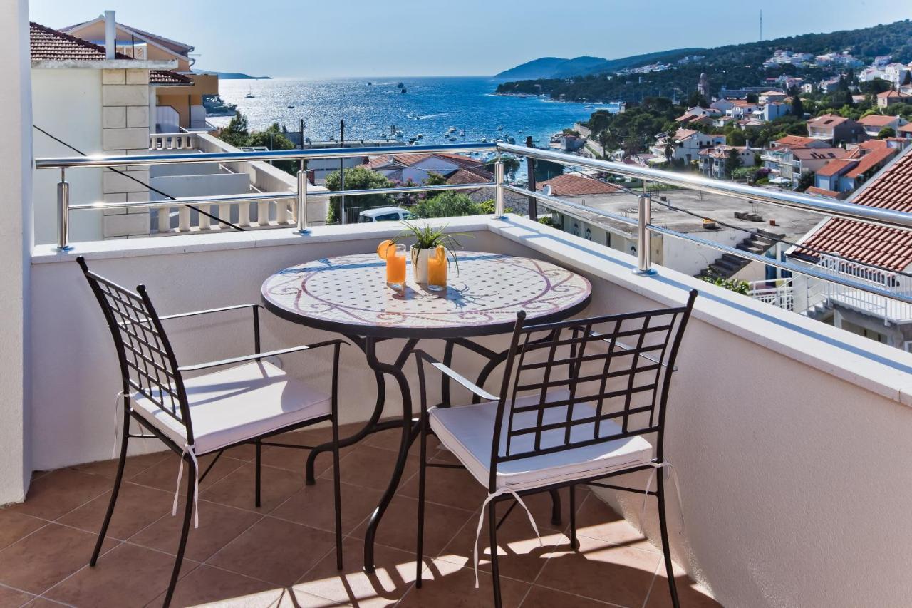 Apartments And Rooms Marija Hvar Town Kültér fotó